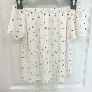 Daily Special Off the Shoulder or Cap Sleeve White Flower Top Women’s Size S
